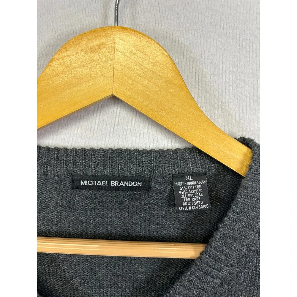 Classic Preppy Michael Brandon Mens XL Charcoal Grey V-Neck Striped Knit Sweater